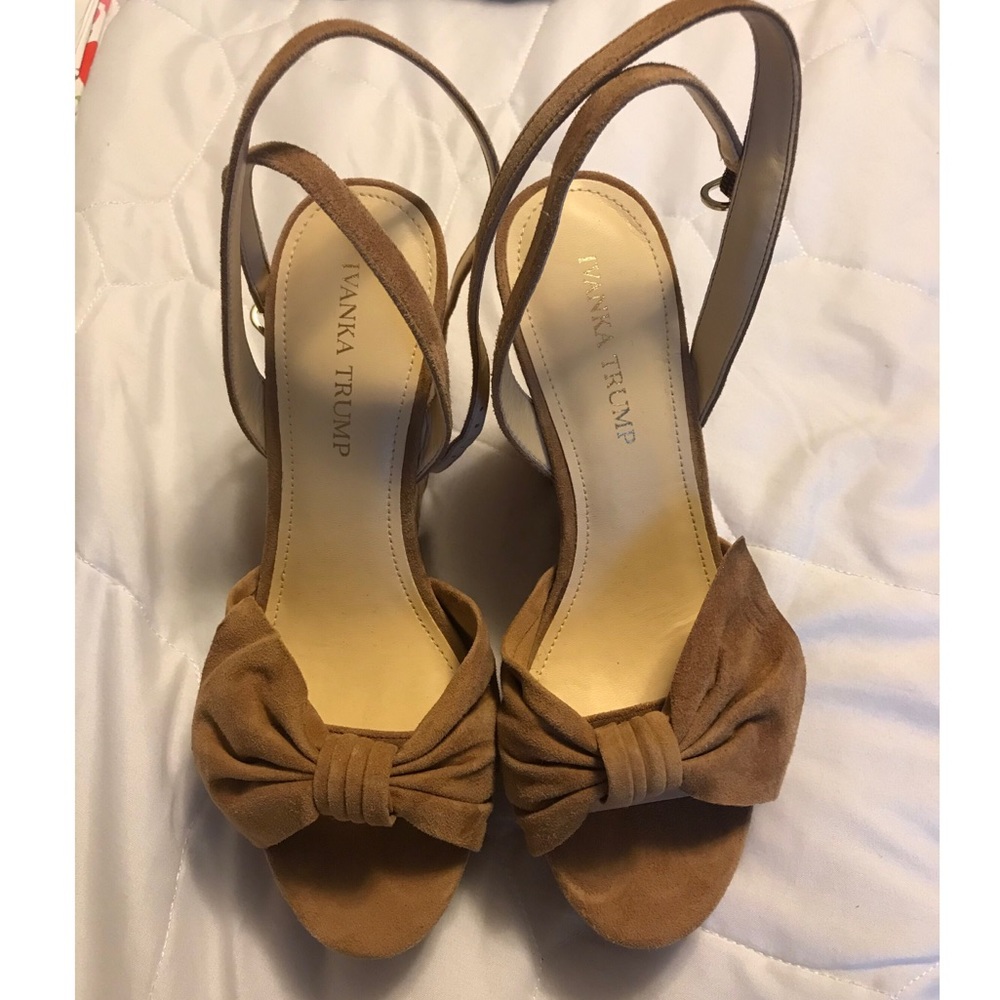 Tan Wedges